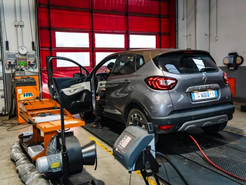 Linea revisione veicoli